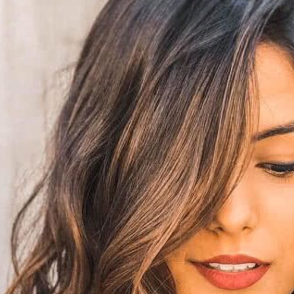 Meet your Posher, Elizabeth - Picture 1 of 1